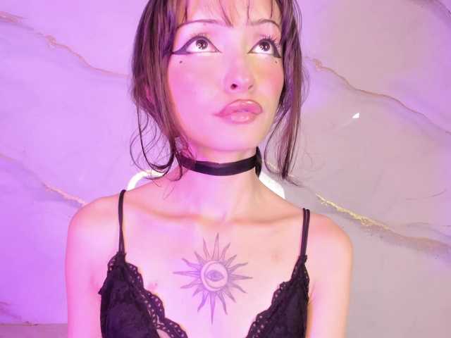 MaddieStark webcam bongacams model stream image