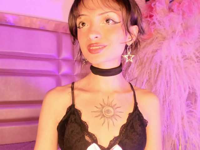 MaddieStark live cam on BongaCams
