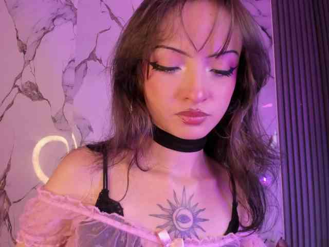 Model: MaddieStark
