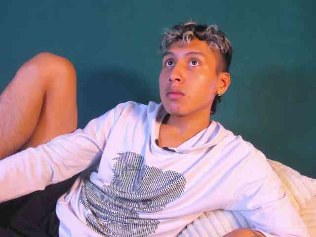 adonhix-firex Sex Cam Show
