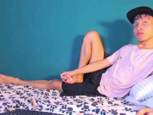 adonhix-firex Sex Cam Show