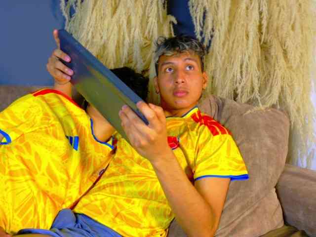 adonhix-firex Sex Cam Show