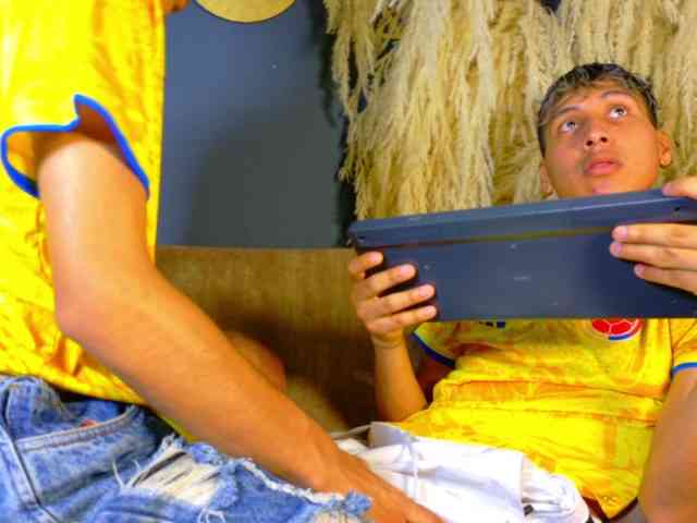 adonhix-firex Sex Cam Show