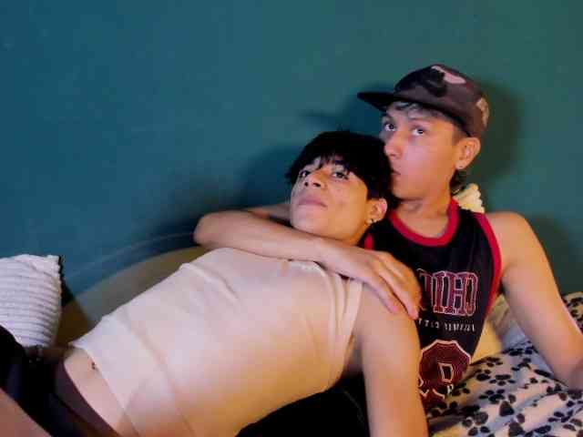 adonhix-firex Sex Cam Show