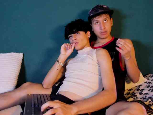 adonhix-firex Sex Cam Show