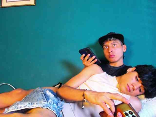 adonhix-firex Sex Cam Show