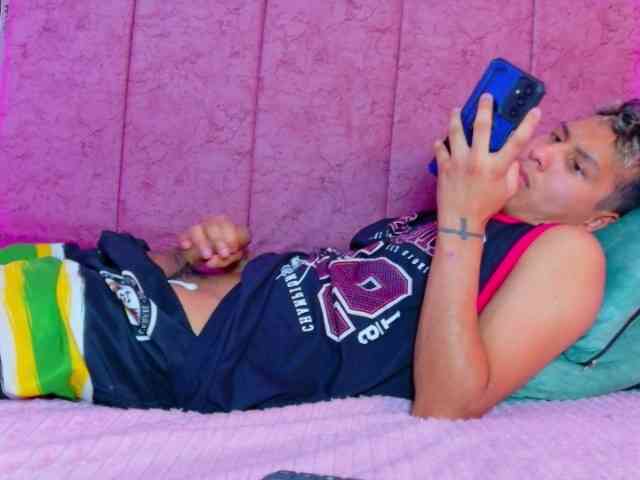 adonhix-firex Live Webcam on BongaCams