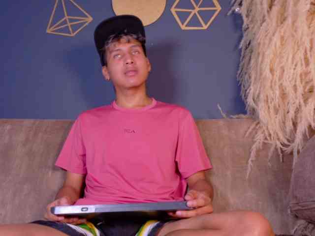 adonhix-firex Sex Cam Show