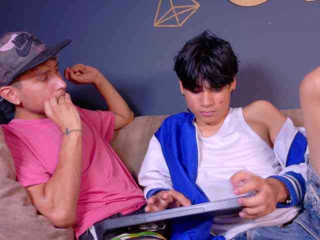 adonhix-firex Sex Cam Show
