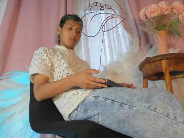 adonhix-firex Live Webcam on BongaCams