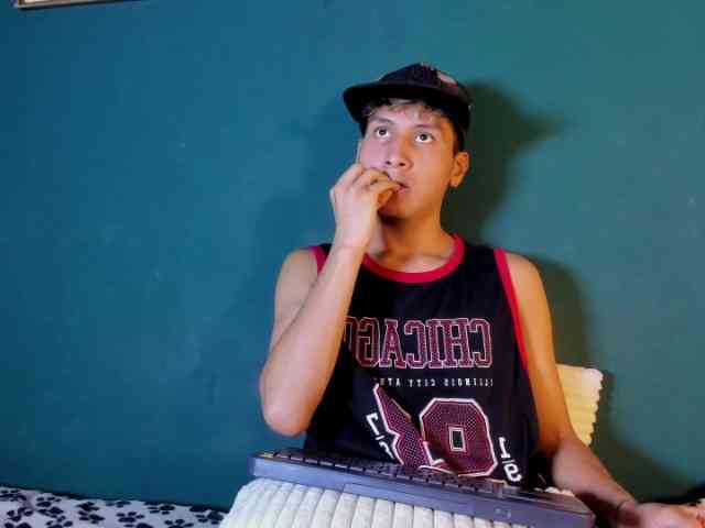 adonhix-firex Sex Cam Show