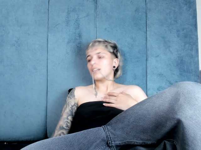 MeganThompson live cam on BongaCams