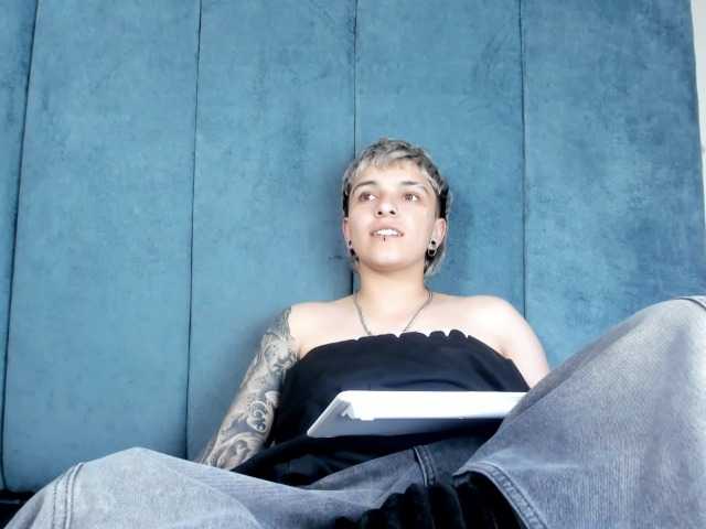 MeganThompson live cam on BongaCams