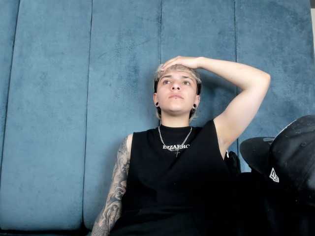 MeganThompson live cam preview