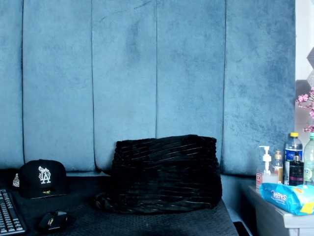 MeganThompson live cam on BongaCams