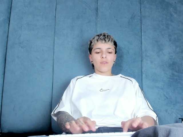 MeganThompson live cam on BongaCams