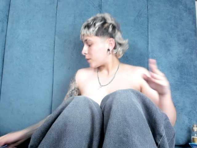 MeganThompson live cam on BongaCams