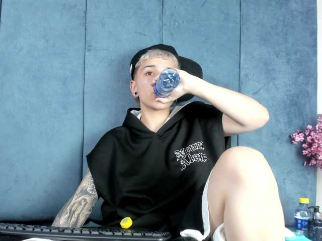 MeganThompson live cam on BongaCams