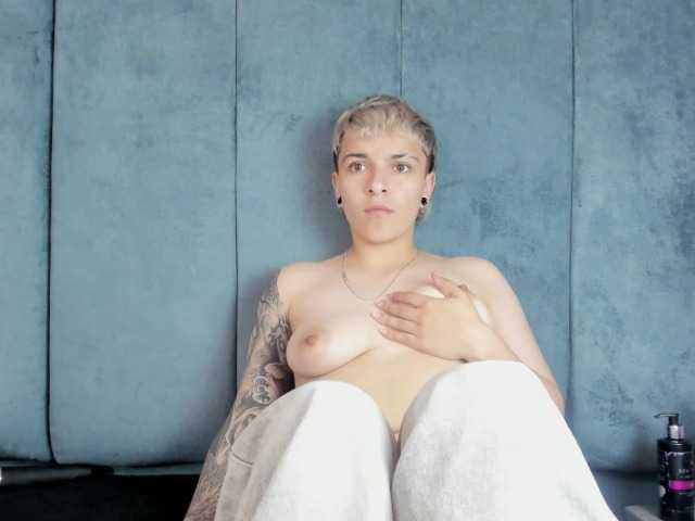 MeganThompson live cam on BongaCams