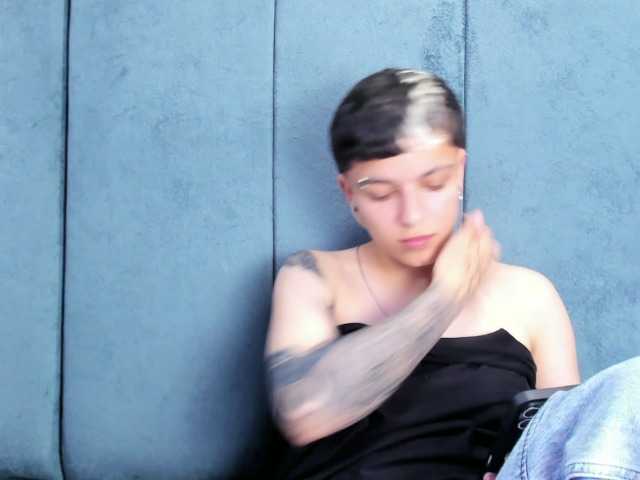 MeganThompson live cam on BongaCams