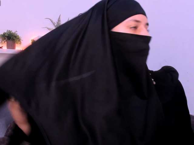 salma-arabic live cam on BongaCams