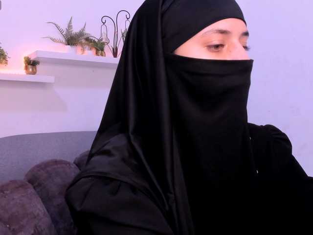 salma-arabic, live now on BongaCams