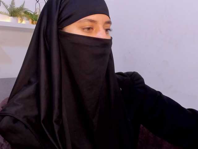 salma-arabic live cam on BongaCams