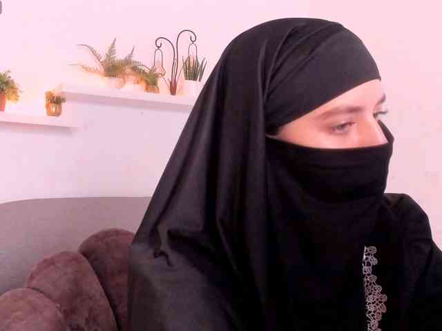 Model: salma-arabic