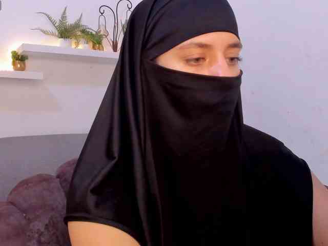 Model: salma-arabic