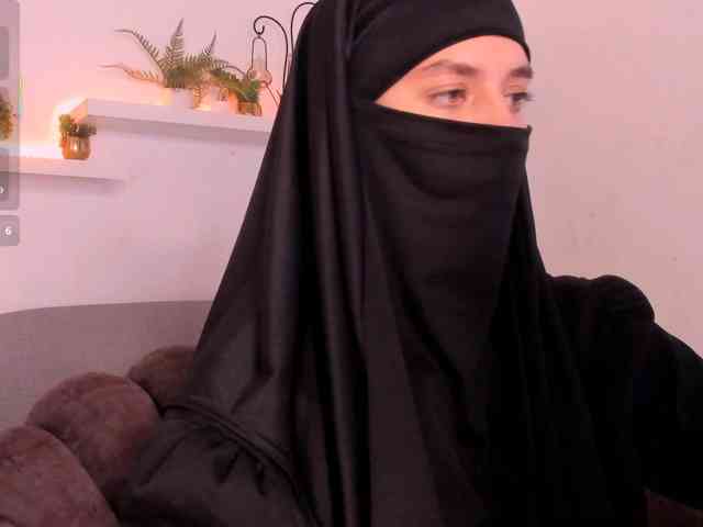 Model: salma-arabic