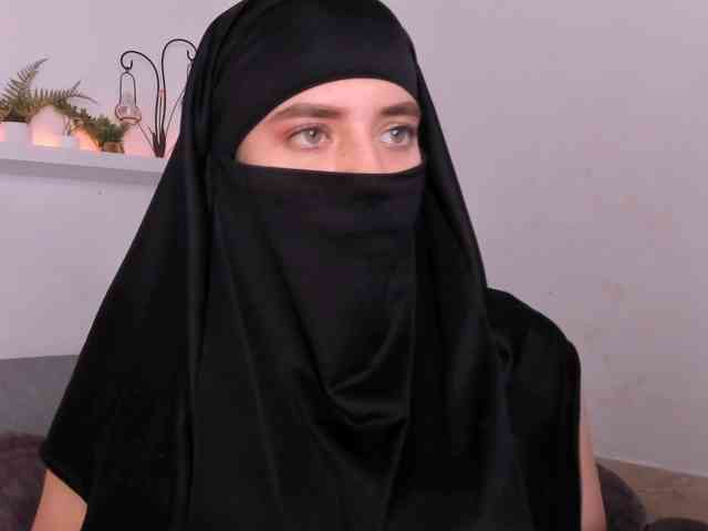 Model: salma-arabic