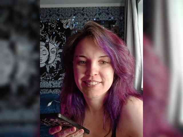 LazyTanukii webcam