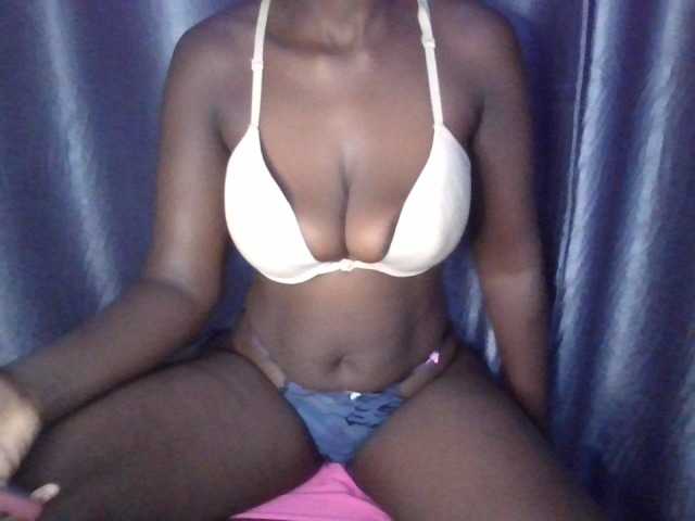 bustybliss's BongaCams show and profile