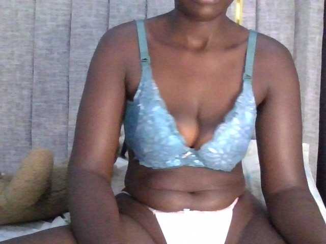 bustybliss's BongaCams show and profile