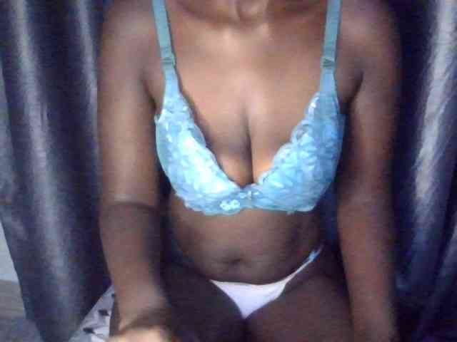 bustybliss Live Webcam on BongaCams