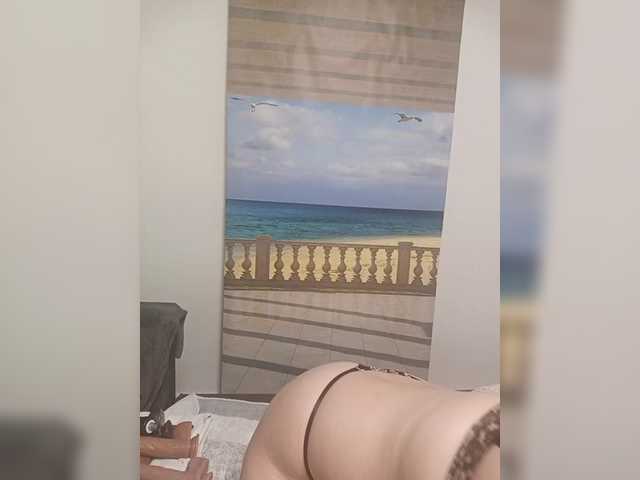 Sisinkaa4422 live webcam show