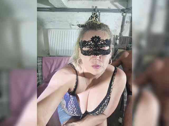 Sisinkaa4422 webcam