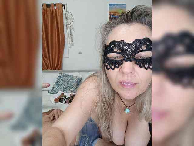 Sisinkaa4422 webcam