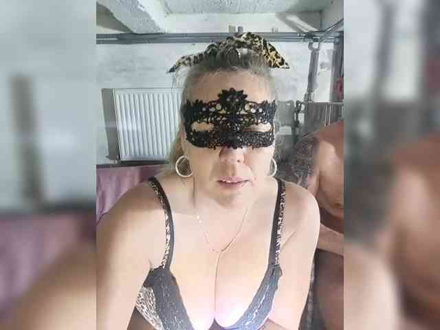 Sisinkaa4422 webcam