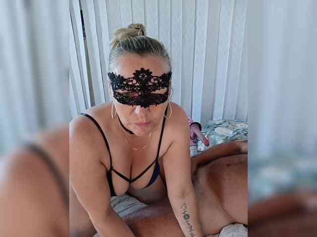 Sisinkaa4422 webcam