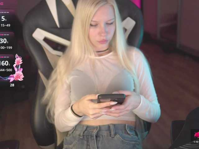 WARTHUNDER's BongaCams show and profile