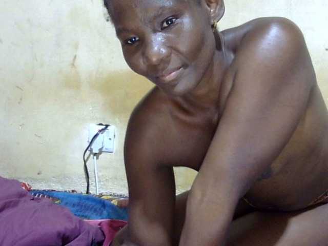 sexy-candy1 live cam on BongaCams