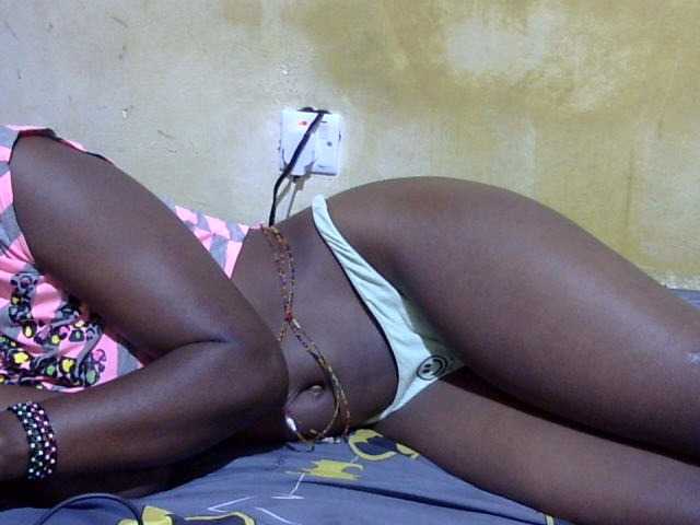 sexy-candy1 live cam on BongaCams