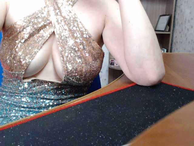 VasilisaGold live webcam show