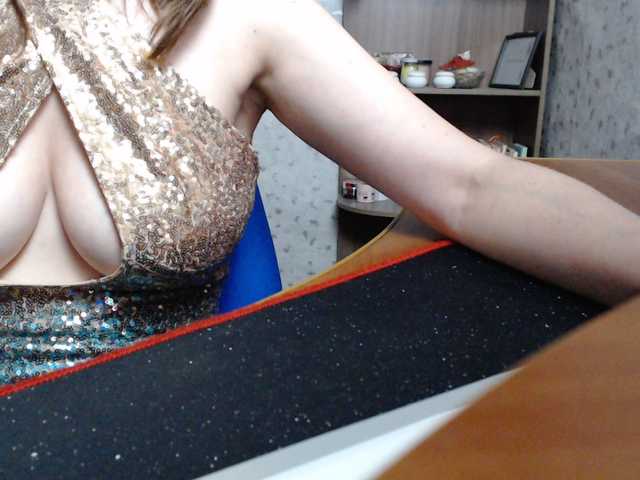 VasilisaGold live cam on BongaCams