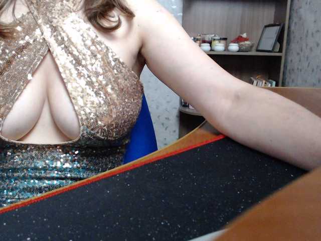 VasilisaGold live cam on BongaCams