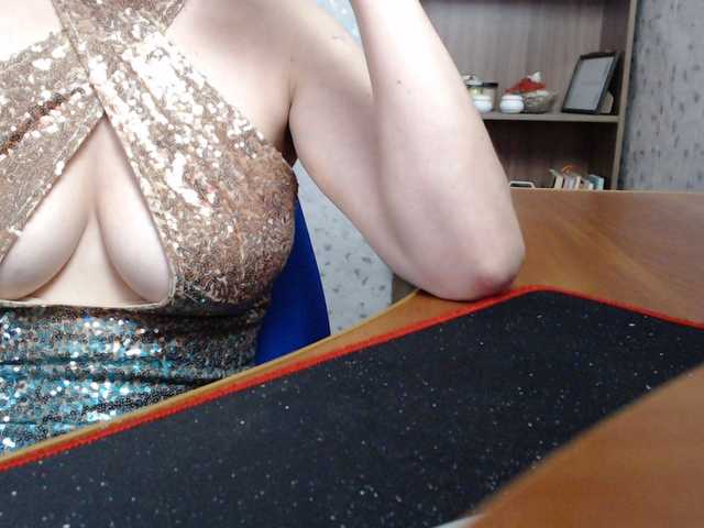 VasilisaGold live cam on BongaCams