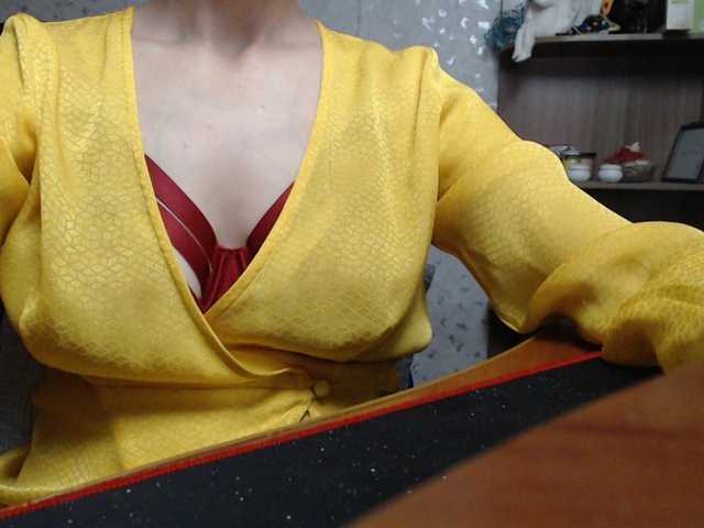 VasilisaGold live cam on BongaCams