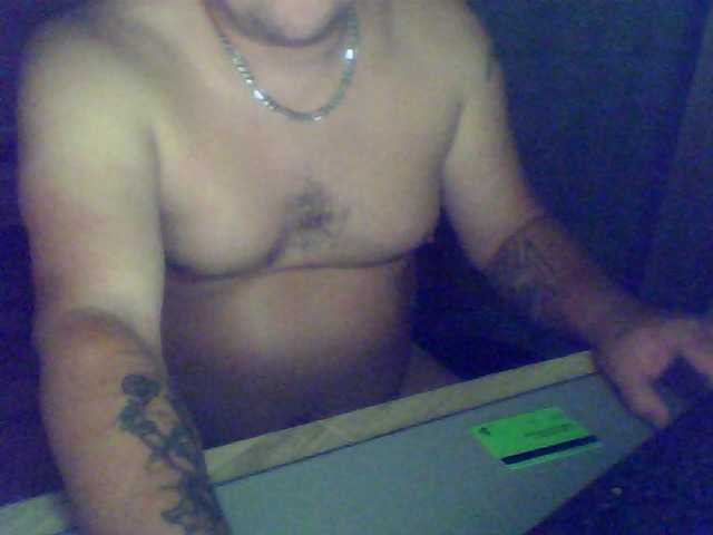 Vov4ik13 — live male cam