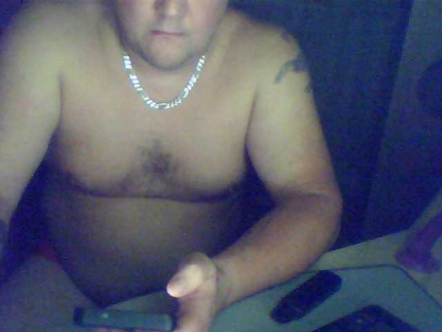 Vov4ik13 — live male cam